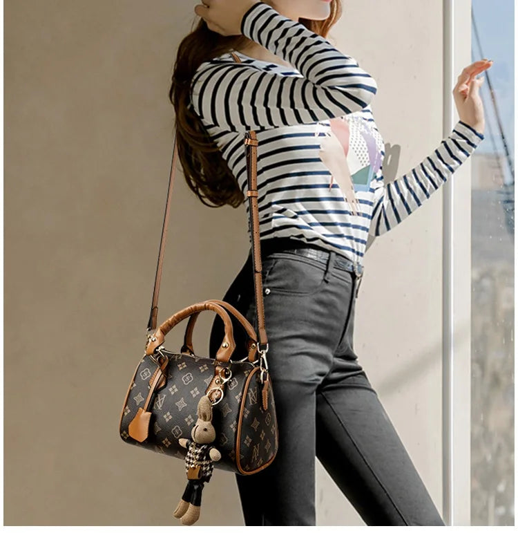 High-End Bags for Women for All Seasons, Fashionable Hand-Held Lock Buckle Women's Bags, Small Square Bags, New Styles, Versatil
