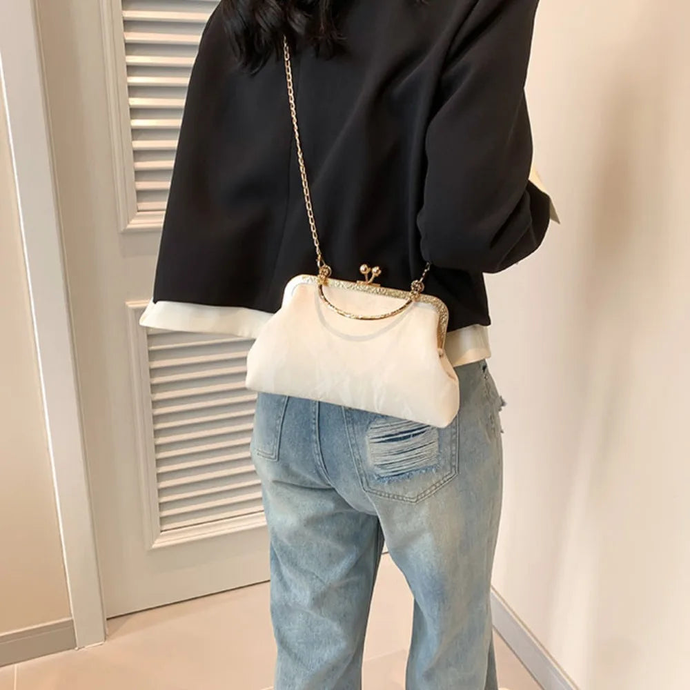 Gold Velvet Evening Bag Clutch Bag Women 2025 French Vintage Luxury Chain Purse Elegant Fashion Purse Wedding Party Handbag