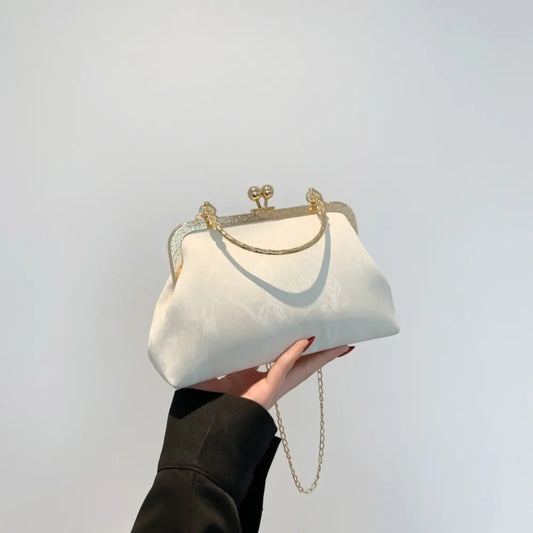 Gold Velvet Evening Bag Clutch Bag Women 2025 French Vintage Luxury Chain Purse Elegant Fashion Purse Wedding Party Handbag