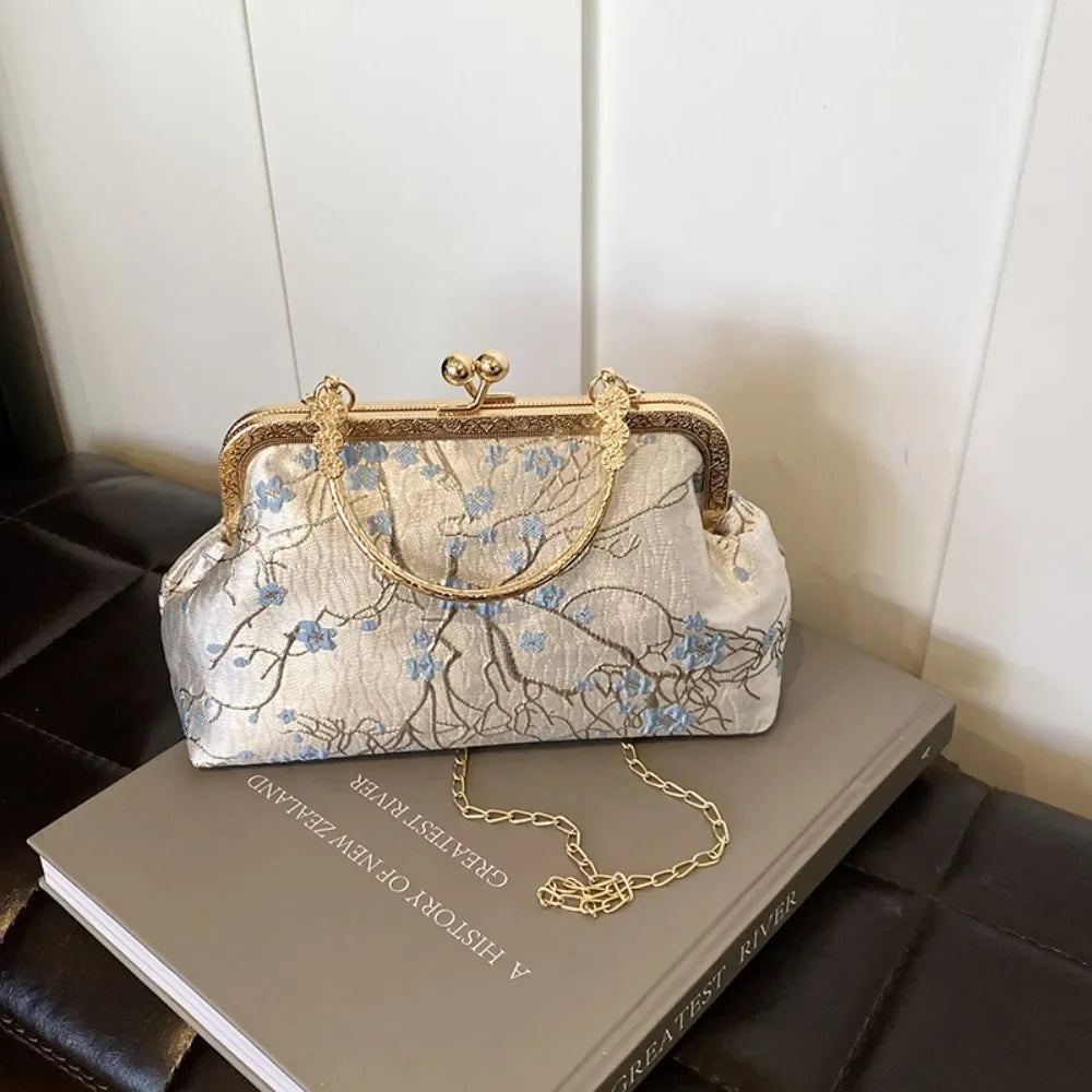 Gold Velvet Evening Bag Clutch Bag Women 2025 French Vintage Luxury Chain Purse Elegant Fashion Purse Wedding Party Handbag