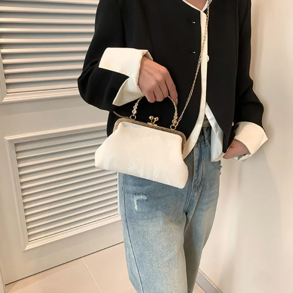 Gold Velvet Evening Bag Clutch Bag Women 2025 French Vintage Luxury Chain Purse Elegant Fashion Purse Wedding Party Handbag