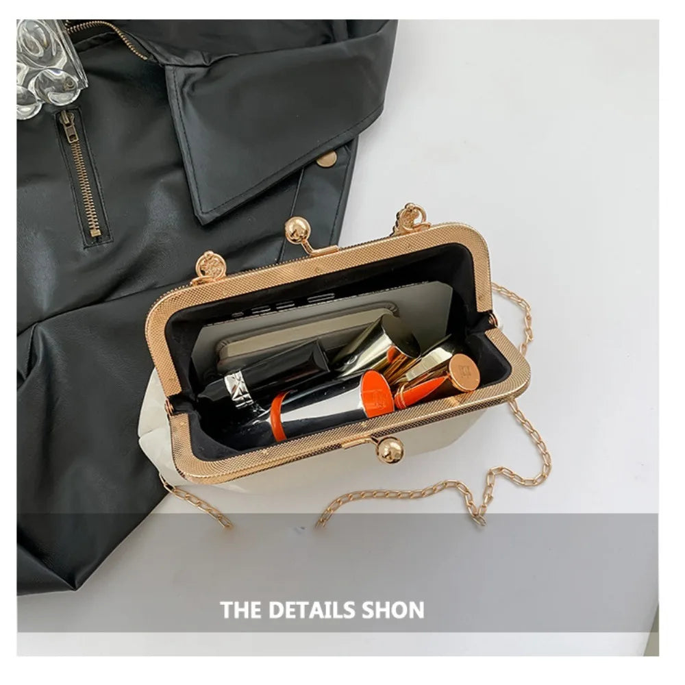 Gold Velvet Evening Bag Clutch Bag Women 2025 French Vintage Luxury Chain Purse Elegant Fashion Purse Wedding Party Handbag