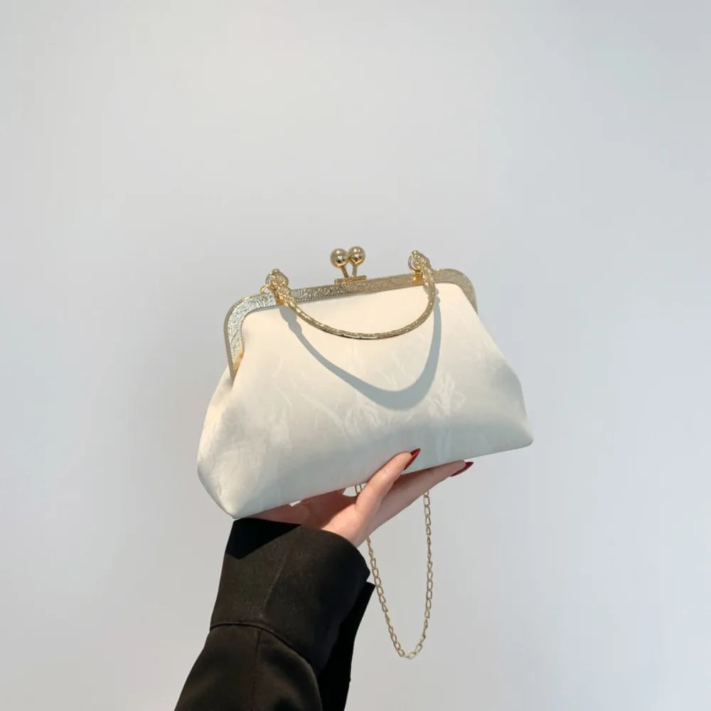 Gold Velvet Evening Bag Clutch Bag Women 2025 French Vintage Luxury Chain Purse Elegant Fashion Purse Wedding Party Handbag
